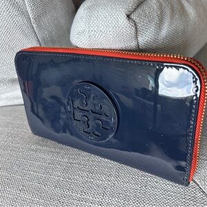 Tory Burch Patent Zip Continental Wallet